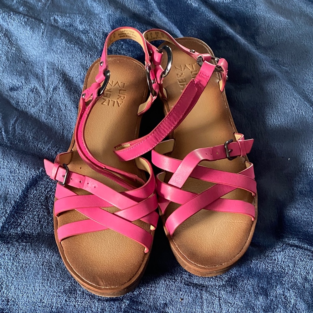 Naturalizer Pink Strappy Sandals
